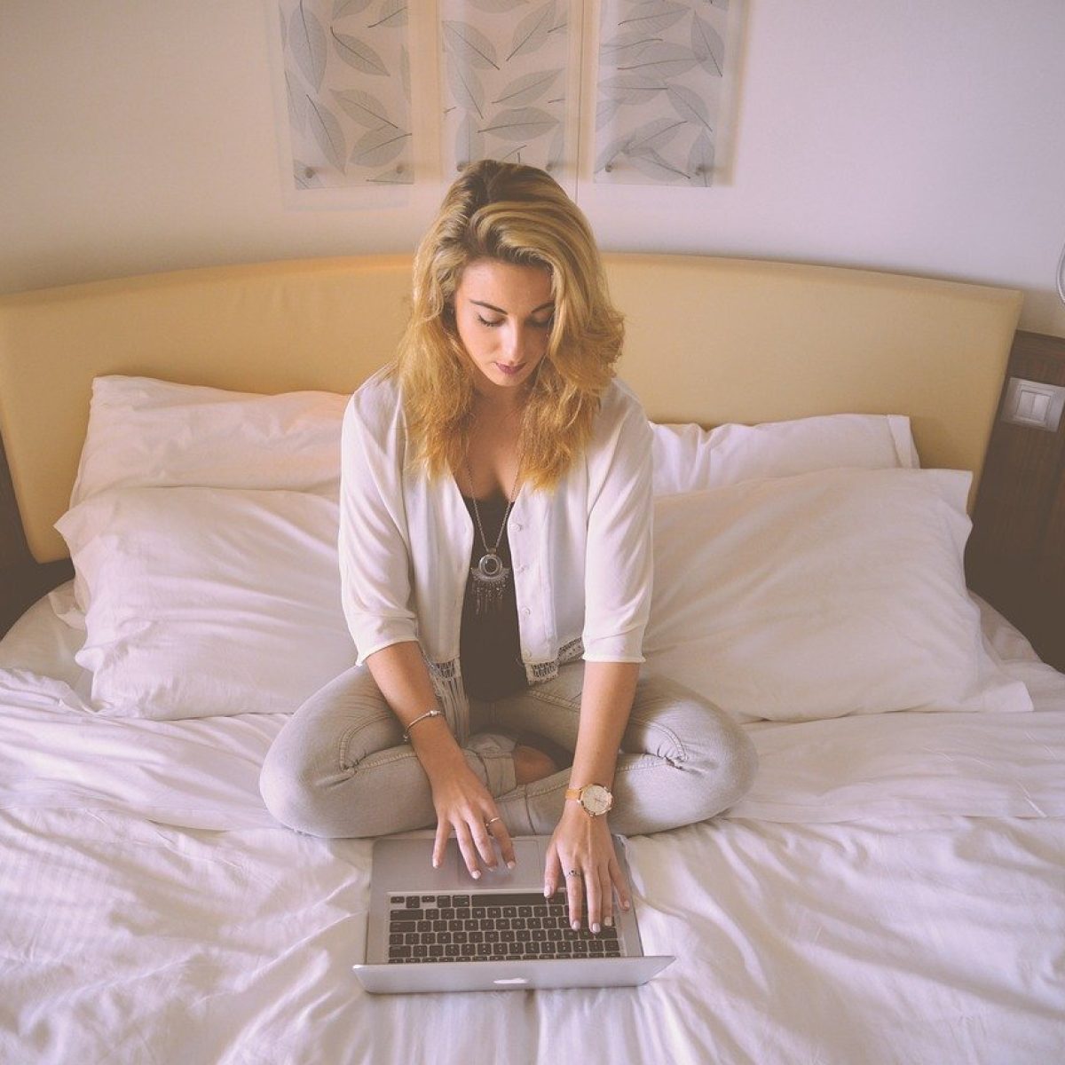 woman_working